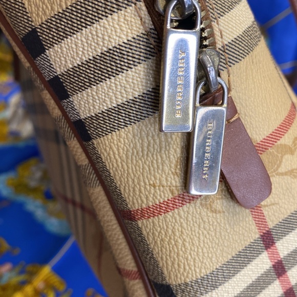 Burberry Square Tote with COA - Picture 5 of 16